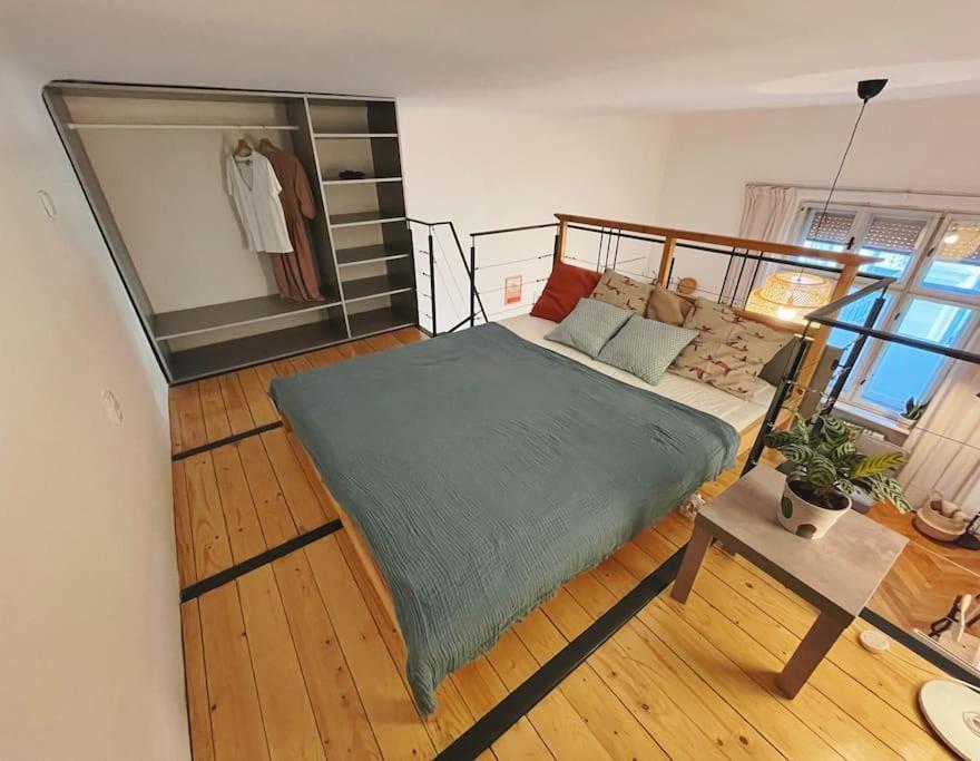 Stefanka Apartment Old Town Bratislava Luaran gambar